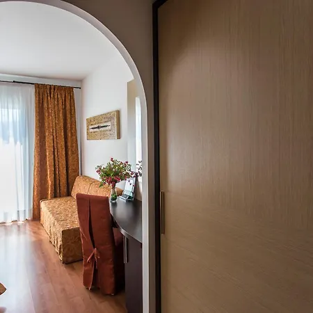Olympus Hotell 4*