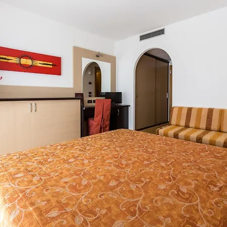 Olympus Hotell 4*